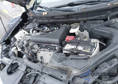 2015 Nissan Rogue Sv z USA, uszkodzony, nr VIN 5N1AT2MV0FC812124